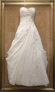 Large Size Wedding Dress Frame
